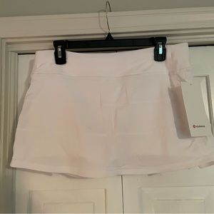 Lululemon Pace Rival white tennis skirt. NWOT. Size 10.